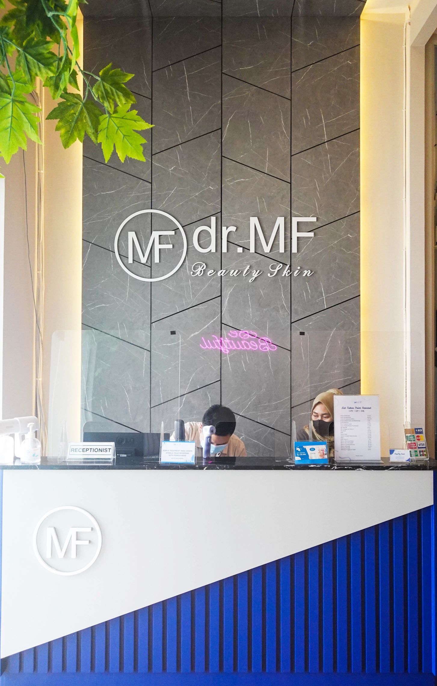 Front office dr. MF Gading Serpong
