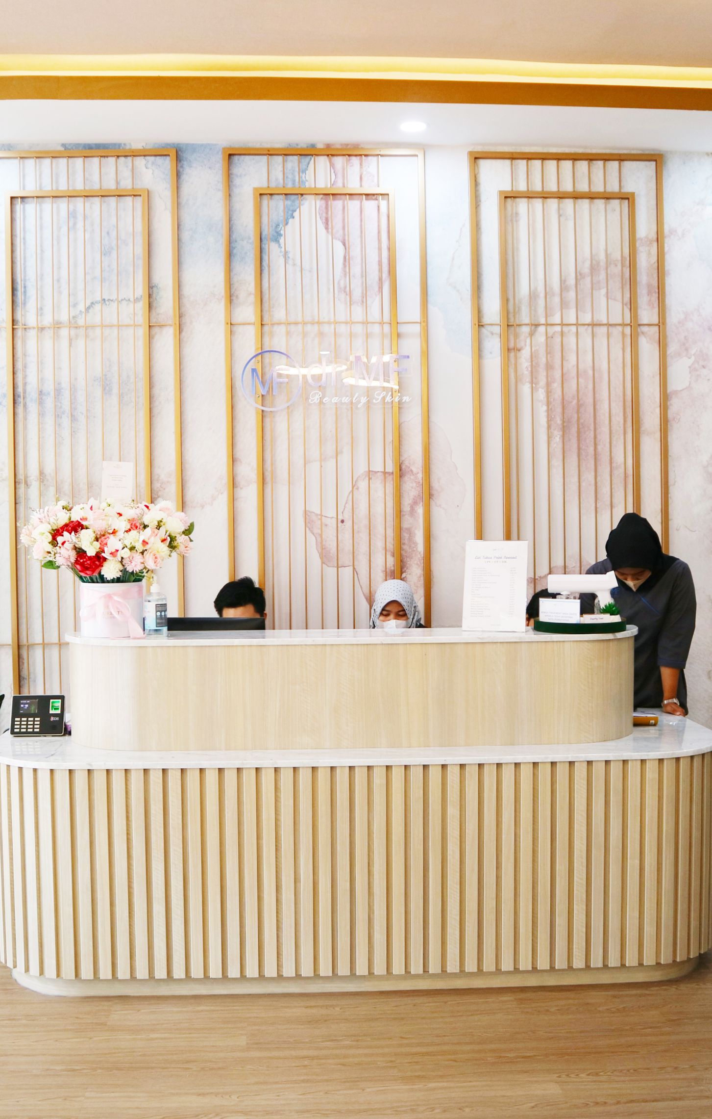 Front office dr.MF Kelapa Gading